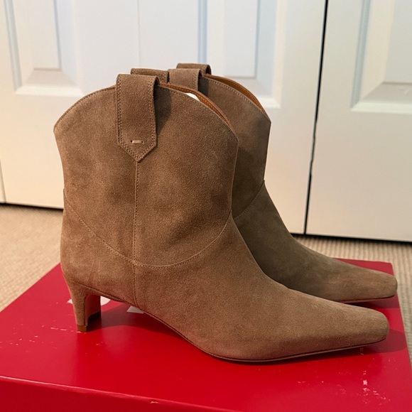 STAUD Western Wally Ankle Boot in Dune NWT - Picture 3 of 8